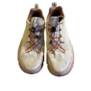 On Cloud Women’s Running Shoes – Size 10 – Lightweight Comfort Sneakers